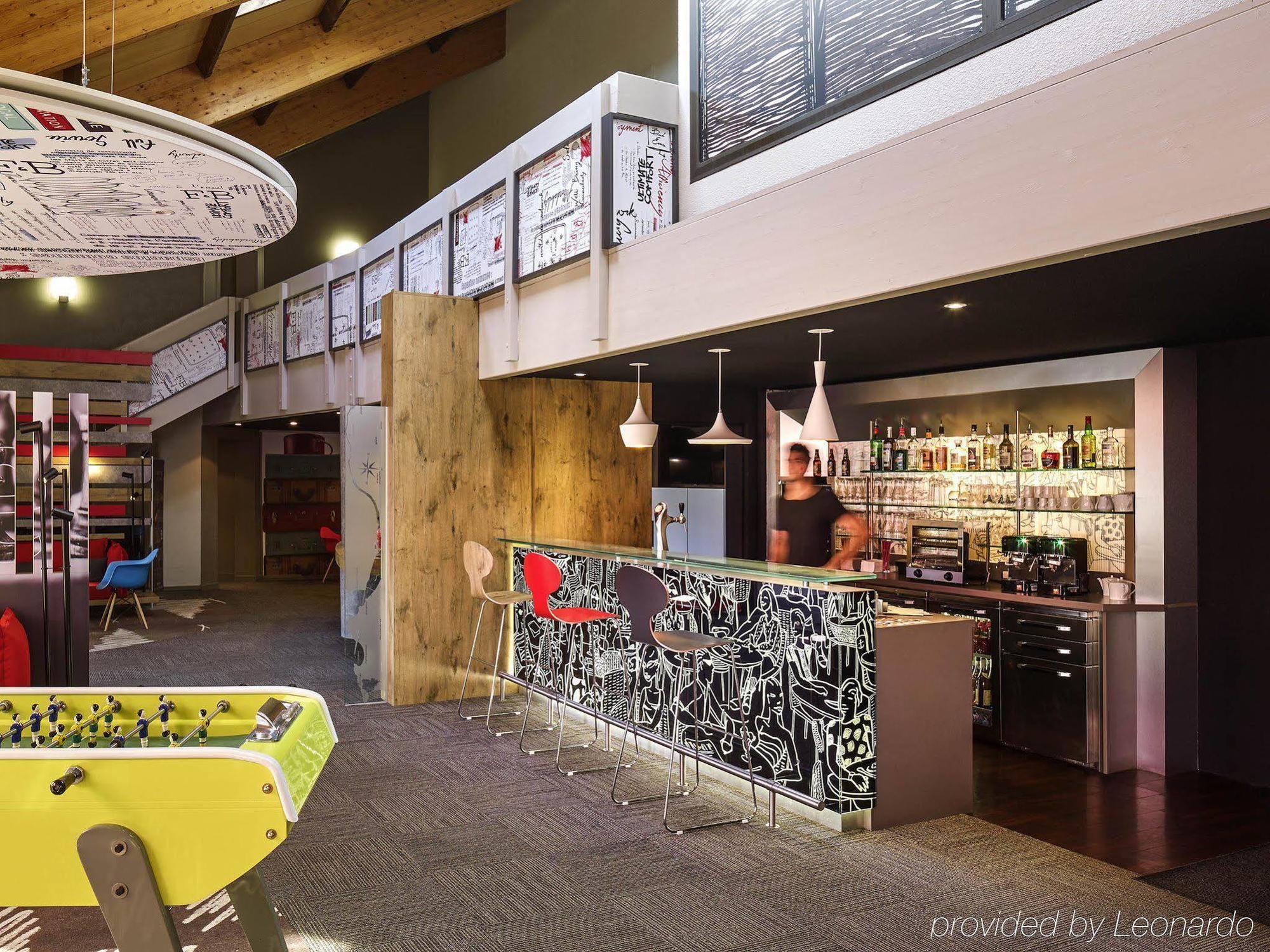 钟楼圣纳扎尔特里纳克酒店 特里尼亚克 外观 照片